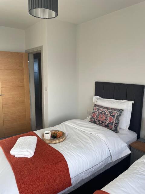 Spectacular 2 Bedroom Balcony Sea View Flat Scarborough Exterior photo